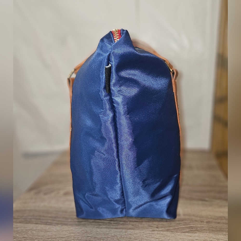 Designer Inspired Navy and Tan Tote Bag~ LIKE NEW - Picture 3 of 9